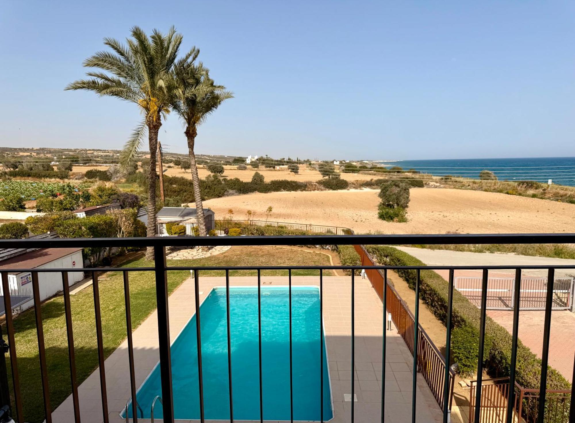 Villa Hera Agios Theodoros Екстериор снимка
