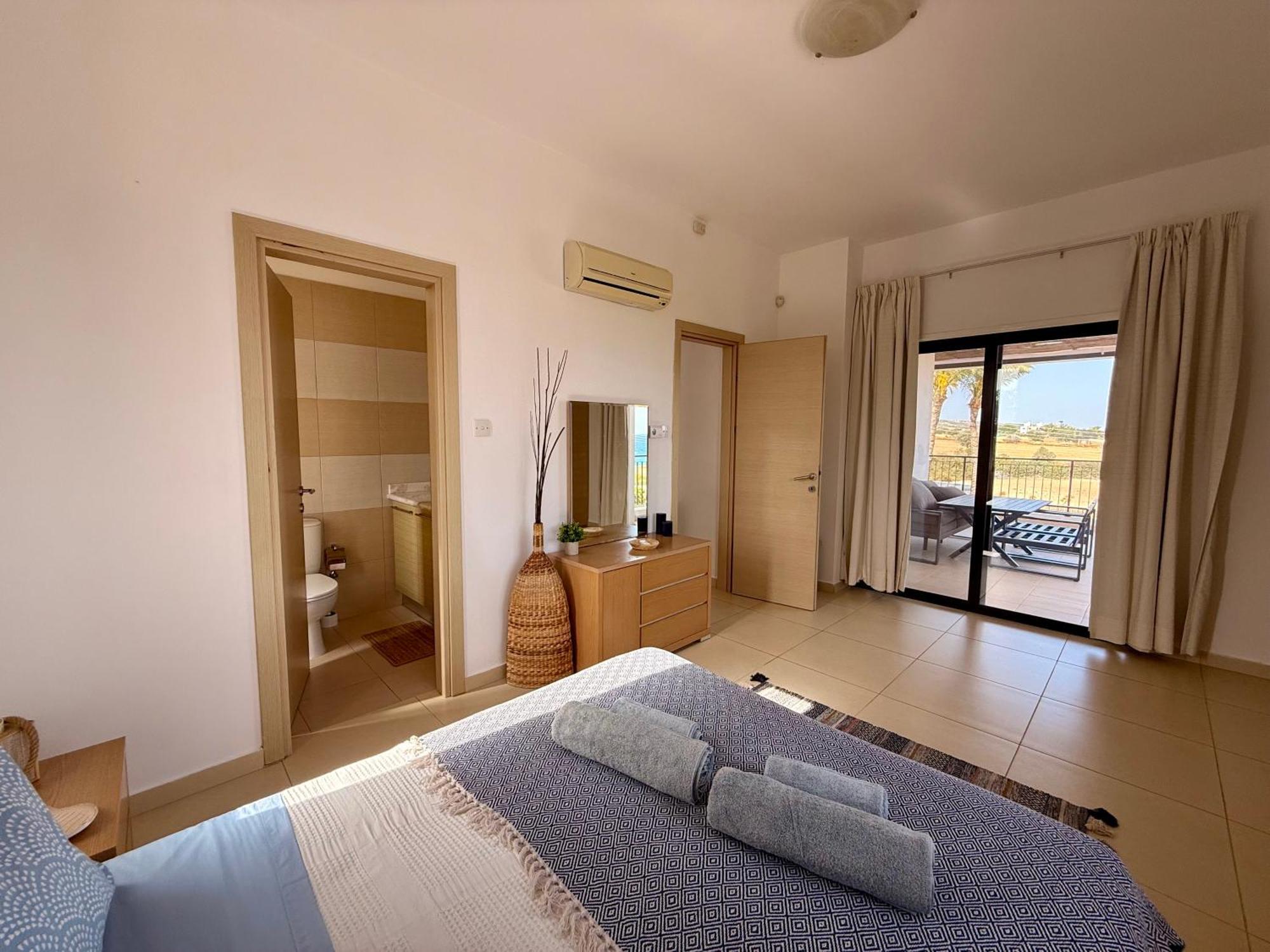 Villa Hera Agios Theodoros Екстериор снимка