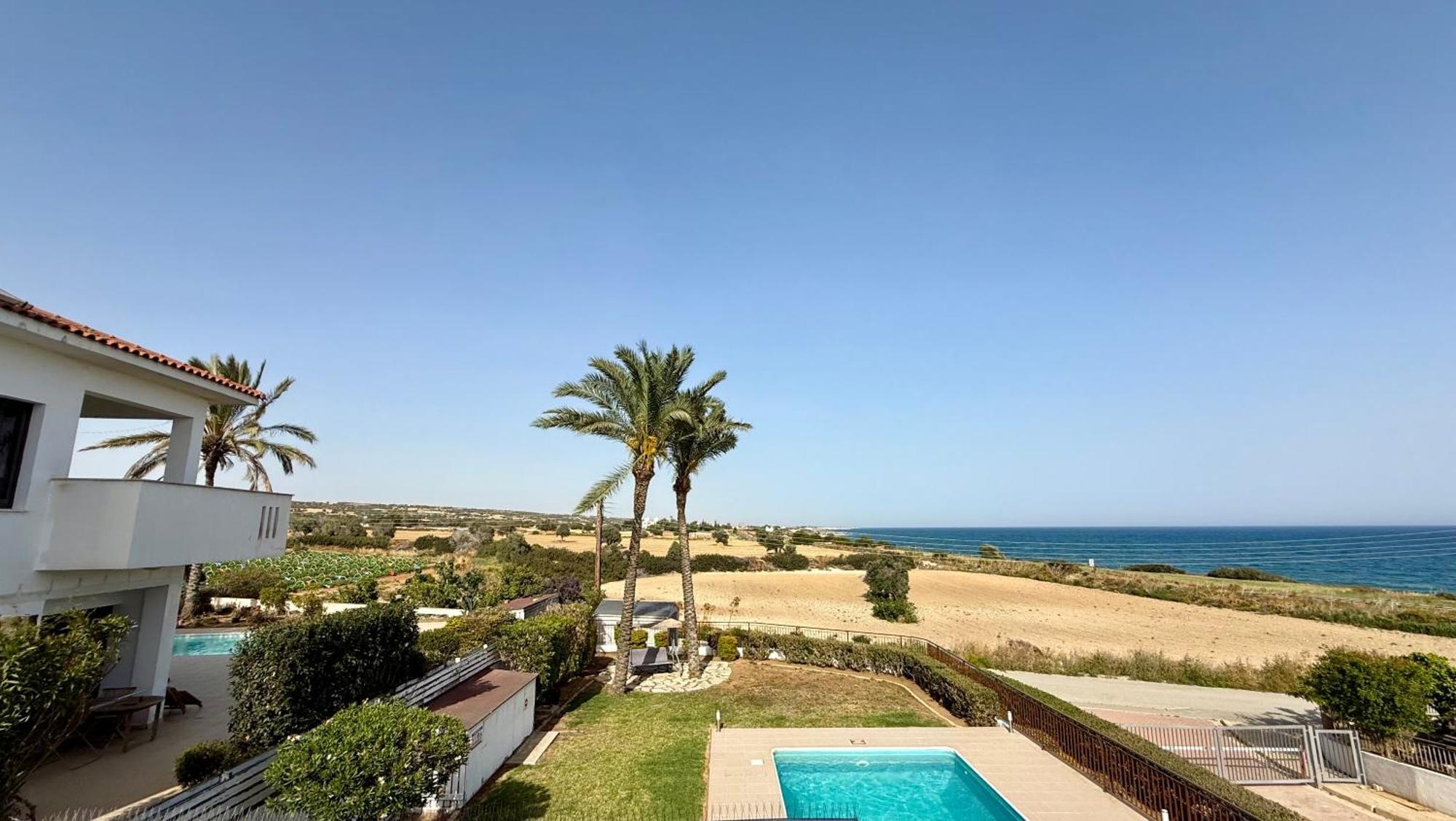Villa Hera Agios Theodoros Екстериор снимка