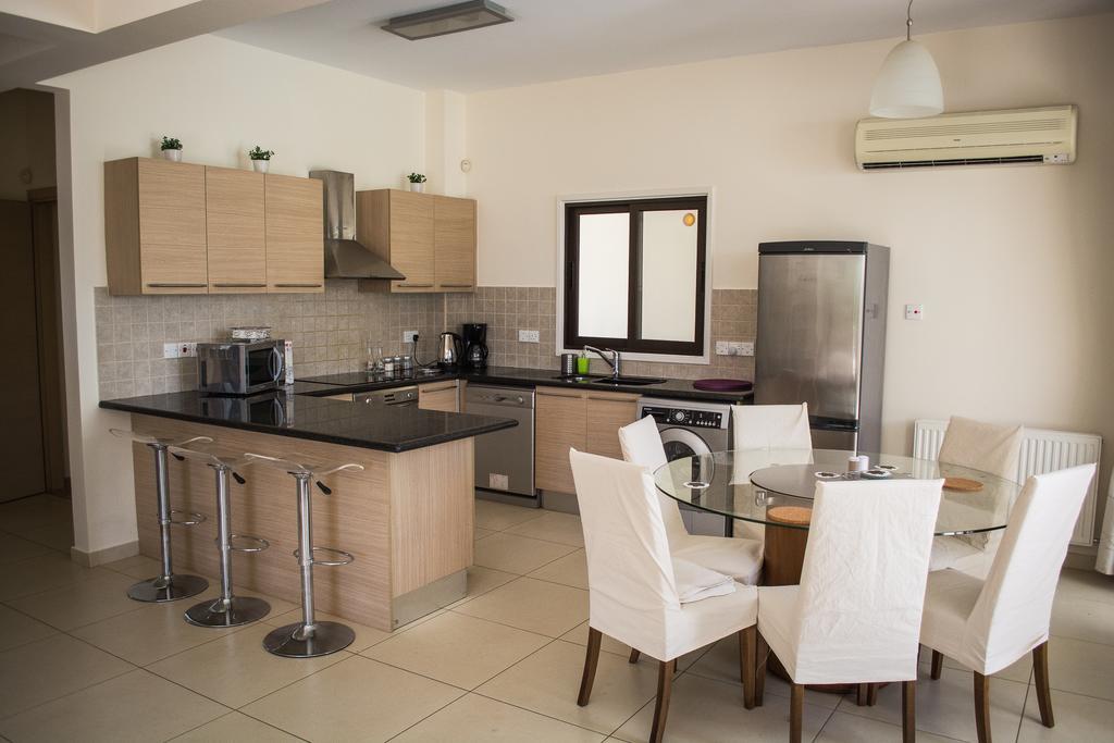 Villa Hera Agios Theodoros Стая снимка