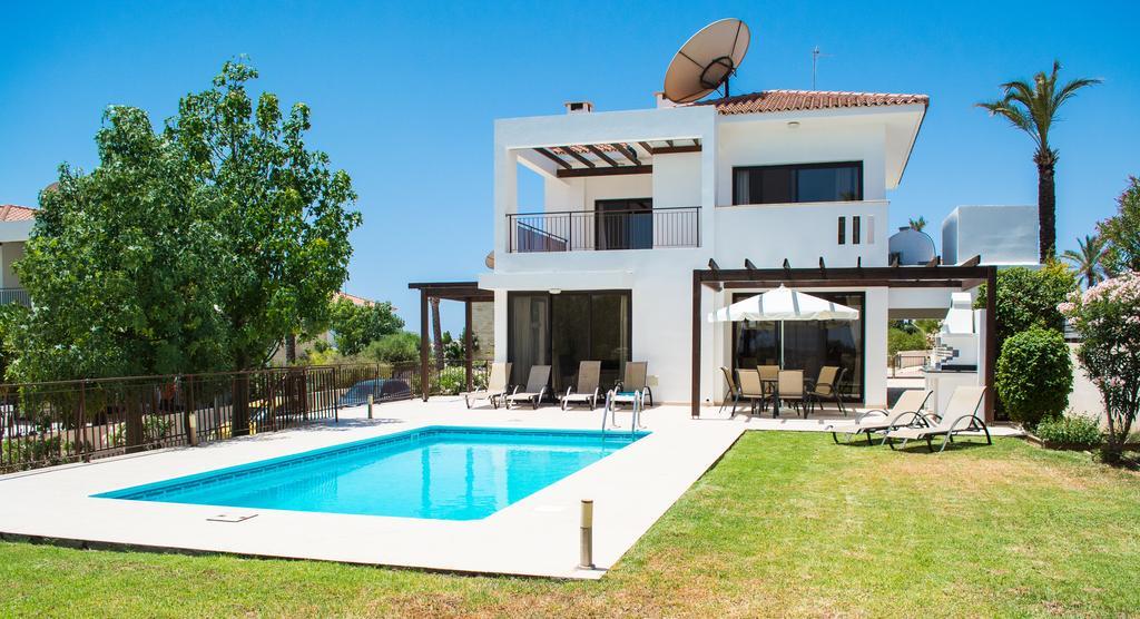 Villa Hera Agios Theodoros Стая снимка