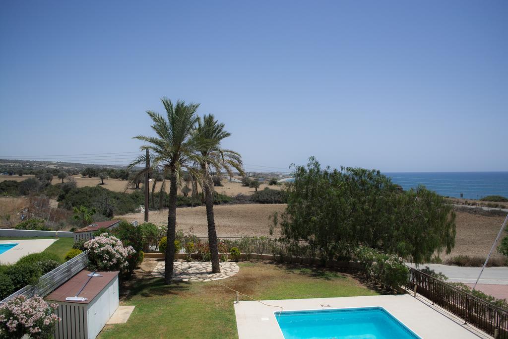 Villa Hera Agios Theodoros Стая снимка